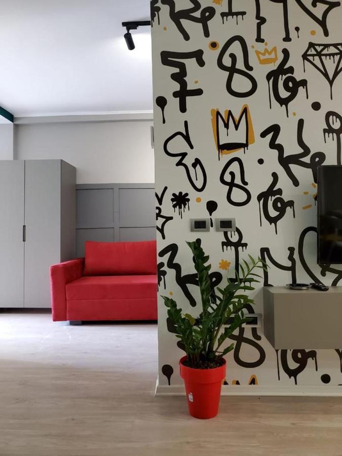 Helga'S Deluxe 3 Apartment Τίρανα Εξωτερικό φωτογραφία