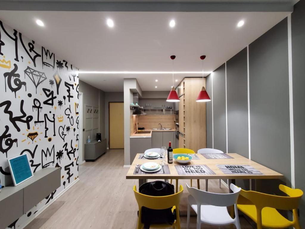 Helga'S Deluxe 3 Apartment Τίρανα Εξωτερικό φωτογραφία